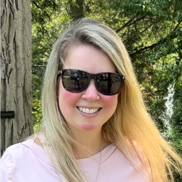 Meet your Posher, Samantha - Picture 1 of 1